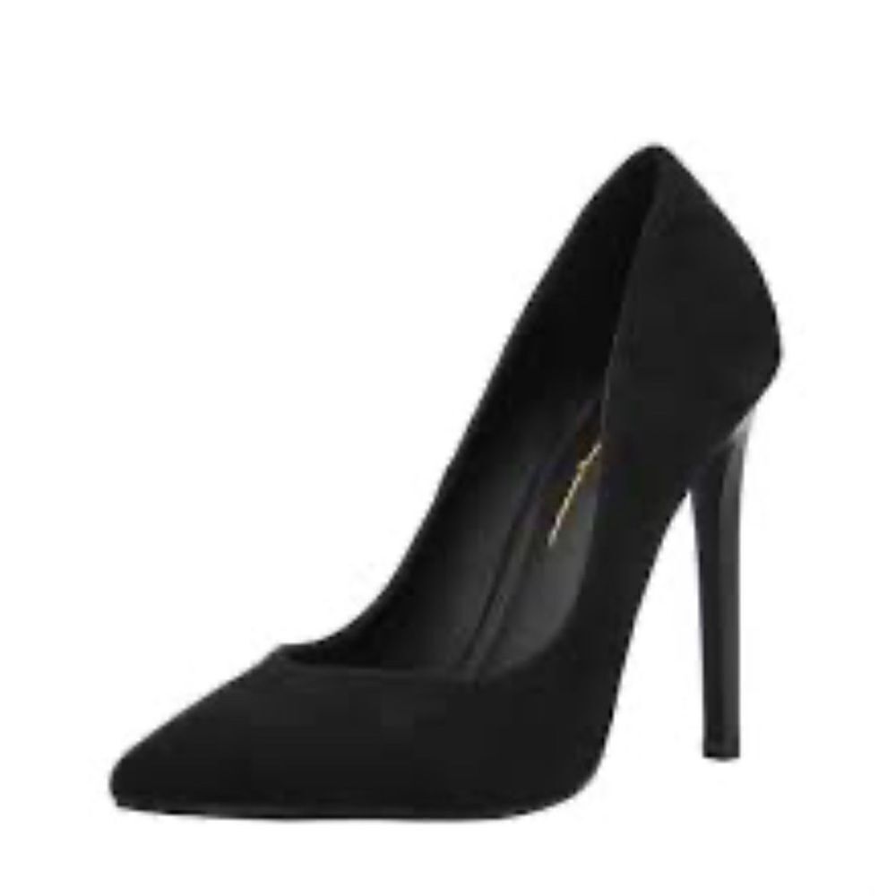Fashion Nova | Black Knit stilettos‎ Size 8.5.  B85